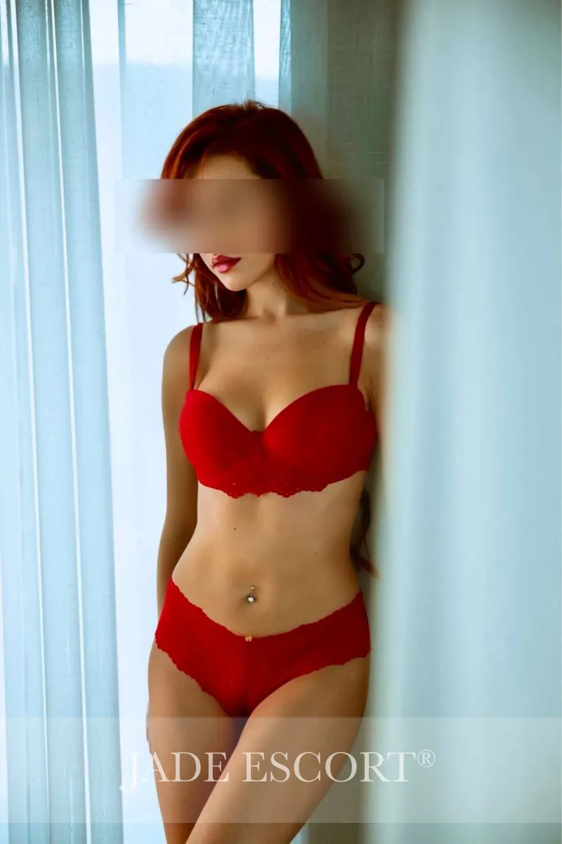 Profile photo of Redhead model; Bella